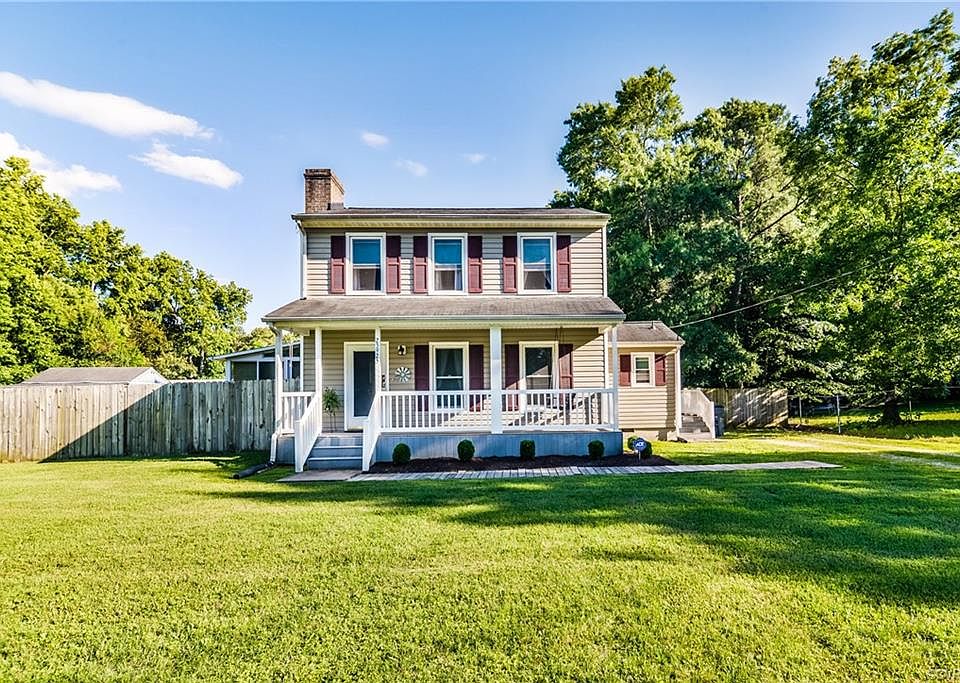 1st image of 23925 Gaydell Dr