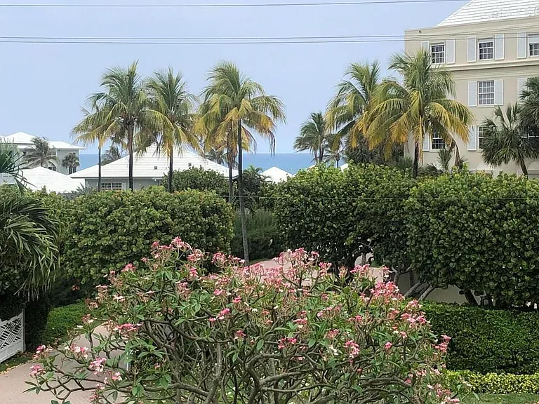 4440 N Ocean Blvd #C — Photo 2