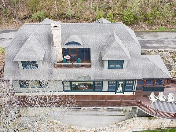 2nd image of 40 Langbrook Ln
