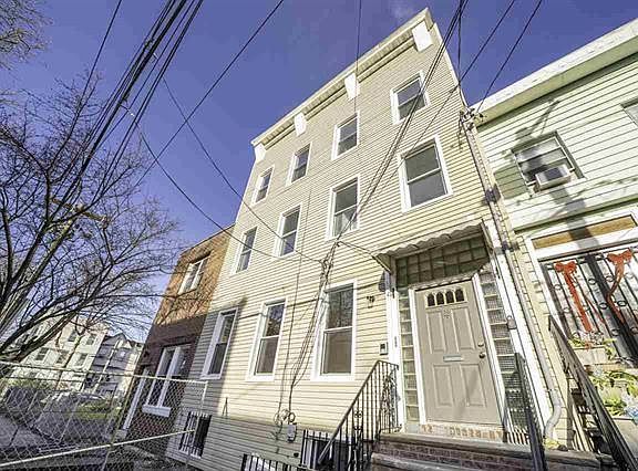 4th image of 68 Lafayette St Floor 2