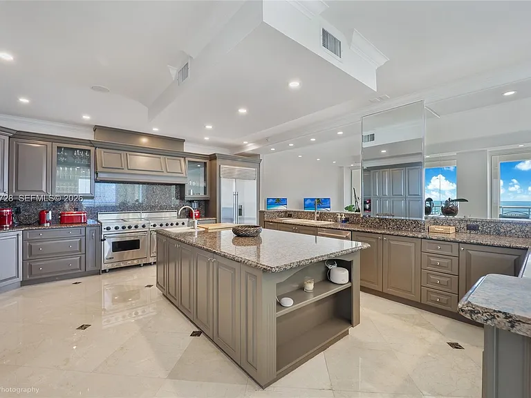 3400 SW 27th Ave #2202 — Photo 9