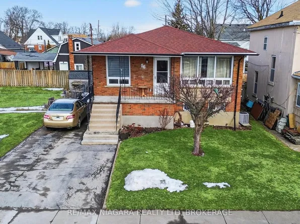 16 Cross St, Pt Colborne, ON L3K 1K9