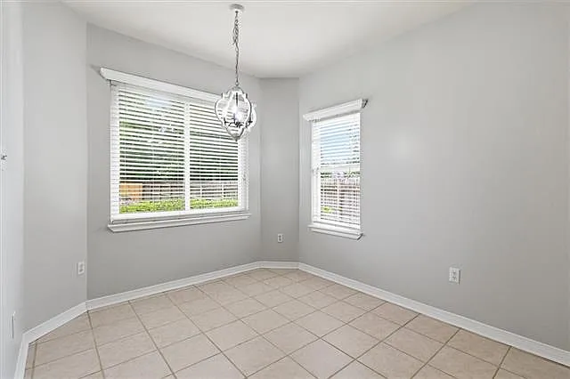 1555 Marigny Ave — Photo 6