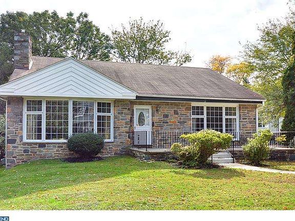 2nd image of 1376 W Indian Creek Dr