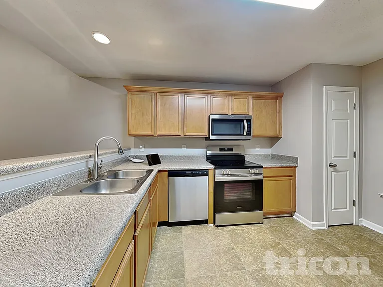 269 Lossie Ln — Photo 4