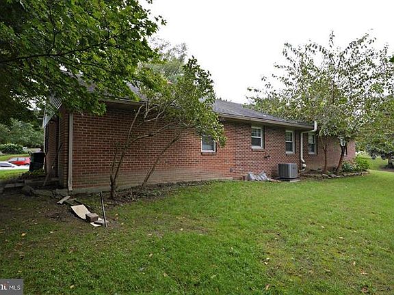 4th image of 232 Herr Ave