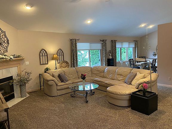 5th image of 2344 Silverthorn Dr