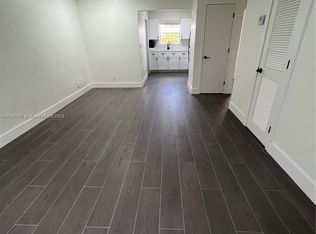 2640 NE 215th St #2640, Miami, FL 33180