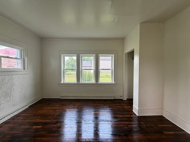 626 E Dayton St — Photo 5