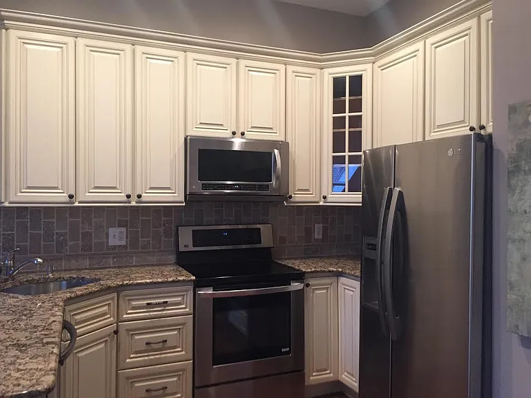 1713 Green St — Photo 1