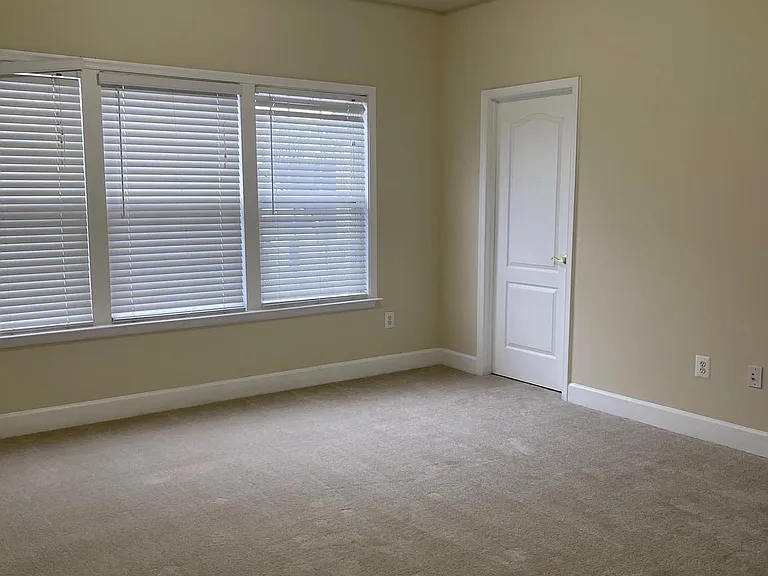 620 Kingfisher Ave — Photo 32