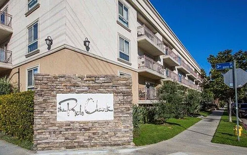 141 S Clark Dr Photo 1