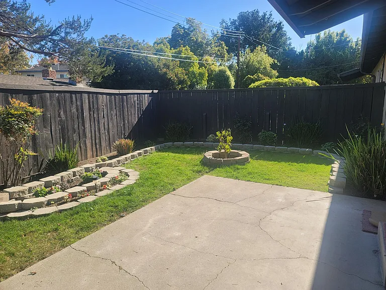 1240 Klee Ct — Photo 22