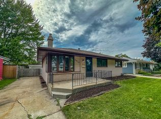 2812 Jean Ave, Racine, WI 53404