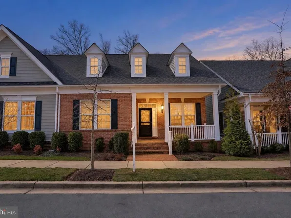 40 Derby Dr, La Plata, MD 20646