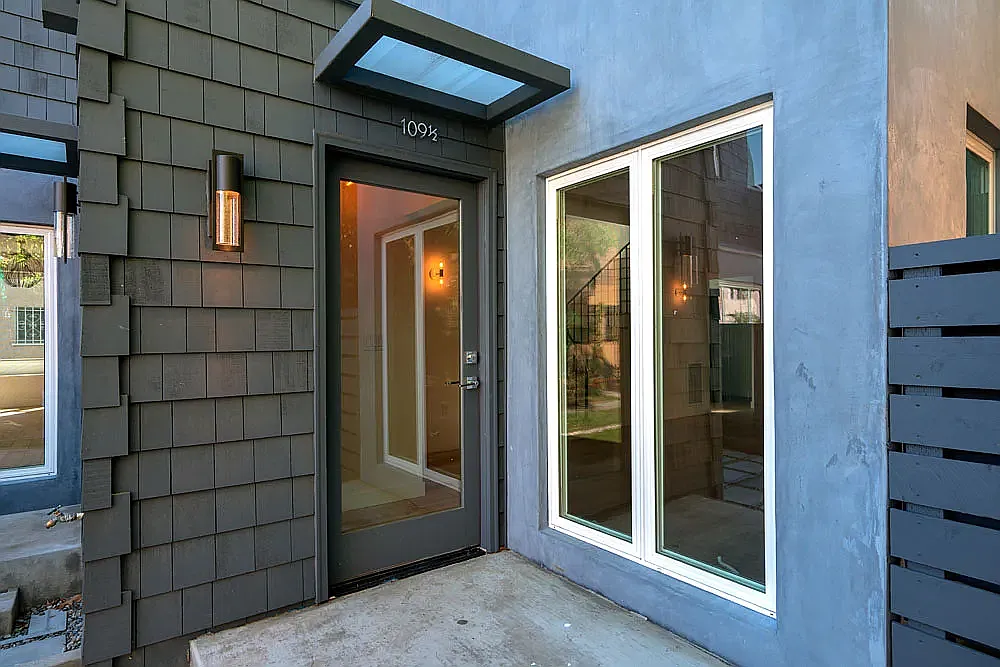 2 bed, 2.5 bath, 1200 sqft, $4,795 — Photo 3