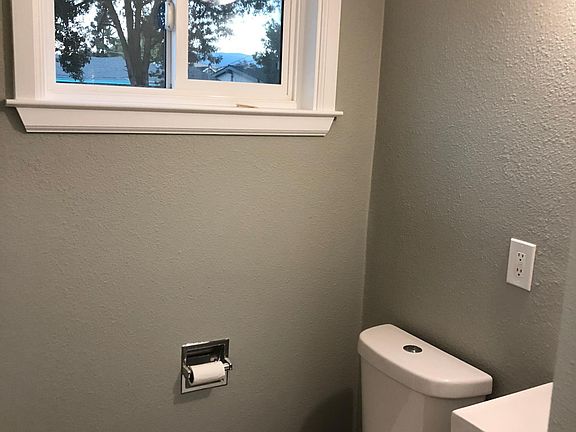 4th image of 4810 Hamilton Ave APT 3