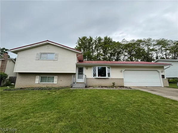 6800 Thoreau Dr, Parma, OH 44129
