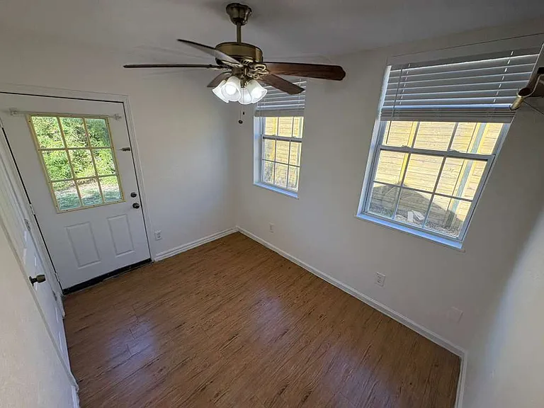 4602 Elwood Rd — Photo 3
