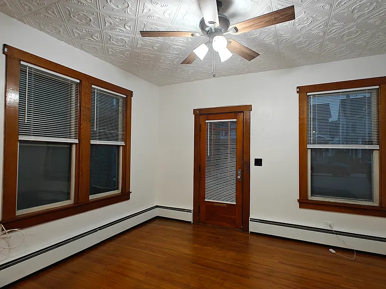 118 Shaw Ave — Photo 5