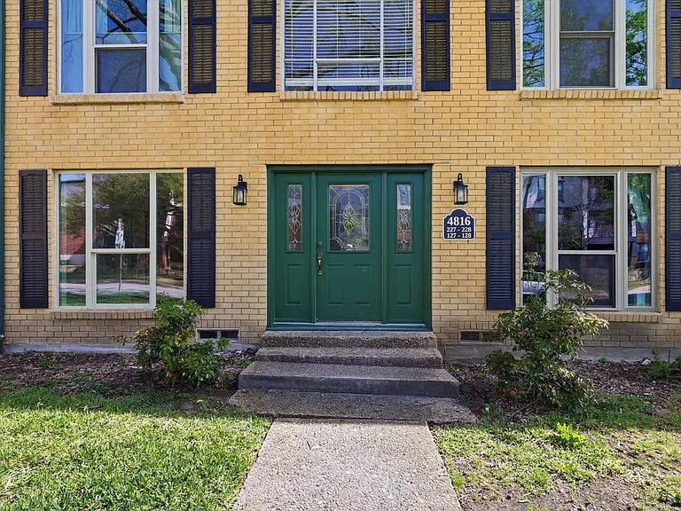 4816 Amesbury Dr #128 — Photo 48