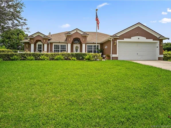 4253 SW Callicoe St, Port Saint Lucie, FL 34953