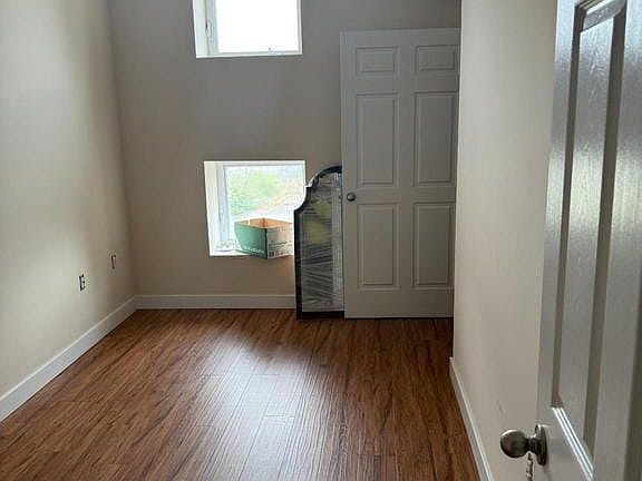 3rd image of 550-52 N 52nd St Unit 3