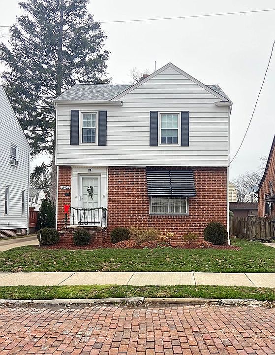 1st image of 15908 Alden Ave