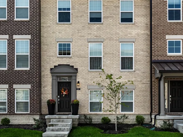 947 Yorkshire Ln, Zionsville, IN 46077