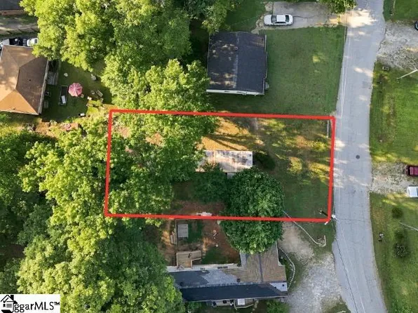 304 Ivydale Dr, Greenville, SC 29609