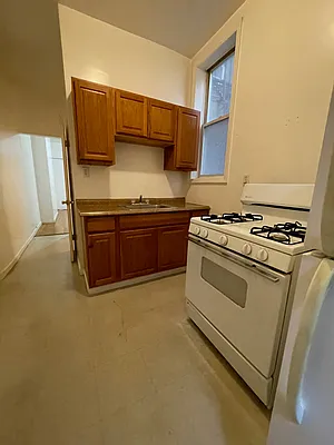 Rented by City Express Realty & Management Corp | media 3