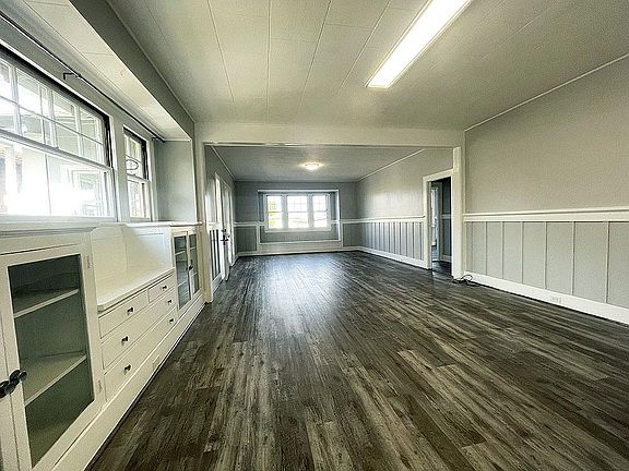 530+ square foot living room, with brand new Vinyl Plank flooring throughout the home!