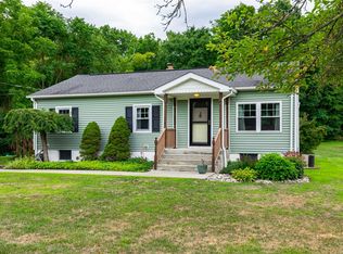 49 Holt Rd, Hyde Park, NY 12538