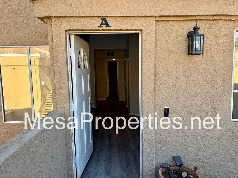 2 bed, 1.0 bath, 1035 sqft, $2,495 — Photo 3