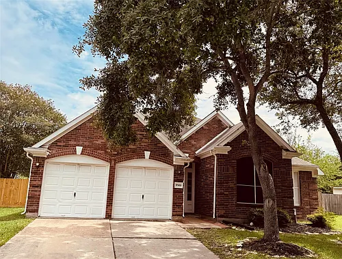 17303 Kenton Crossing Ln Photo 1