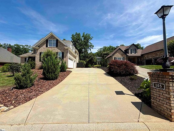 3rd image of 105 Breeds Hill Way