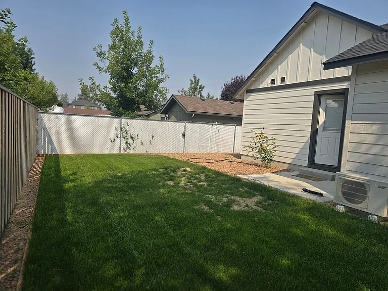 2340 SW Quartz Ave — Photo 16