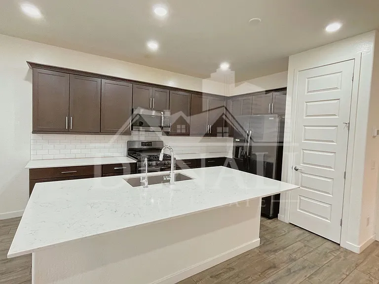 17155 N 9th Pl — Photo 9
