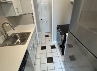 13700 Fairhill Rd, Cleveland, OH 44120