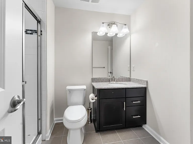 7570 Arundel Woods Dr — Photo 47