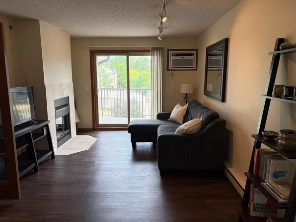 2150 Ridge Dr APT 36, Saint Louis Park, MN 55416