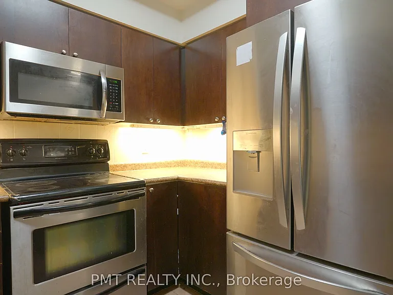 388 Prince Of Wales Dr #305 — Photo 5