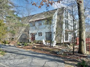 4 Rowantree Dr, Upper Saddle River, NJ 07458