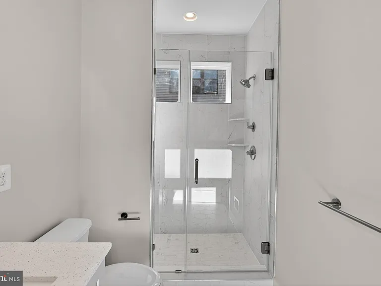 2507 Light St — Photo 36