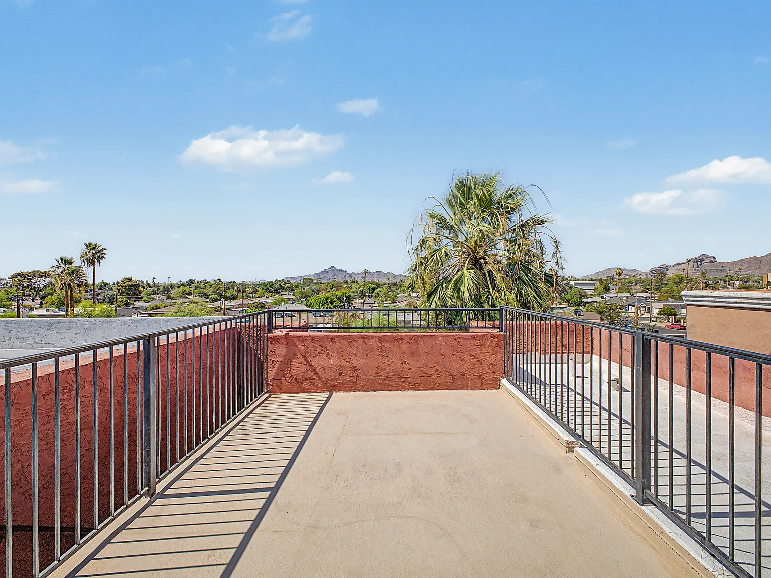 3434 E Avalon Dr — Photo 2