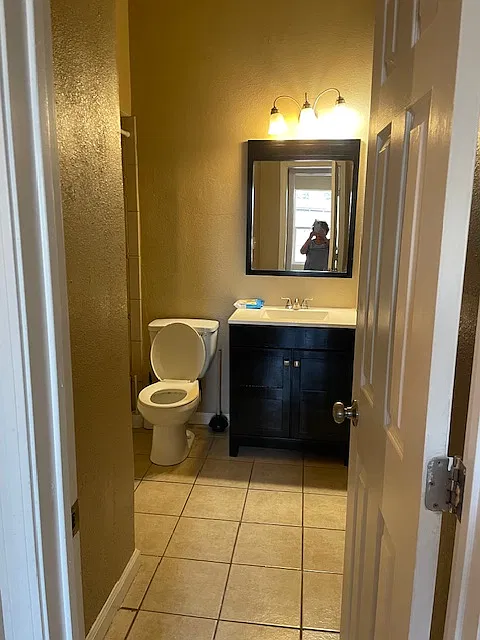 4 bed, 1600 sqft, $1,600 — Photo 3