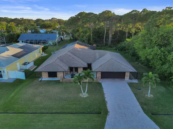 766 SE Cavern Avenue, Port St Lucie, FL 34983