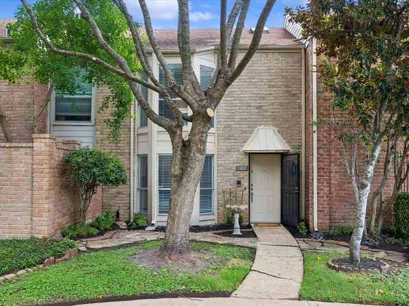 800 Country Place Dr Unit 1102, Houston, TX 77079