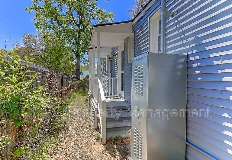 5002 Alpha St — Photo 6