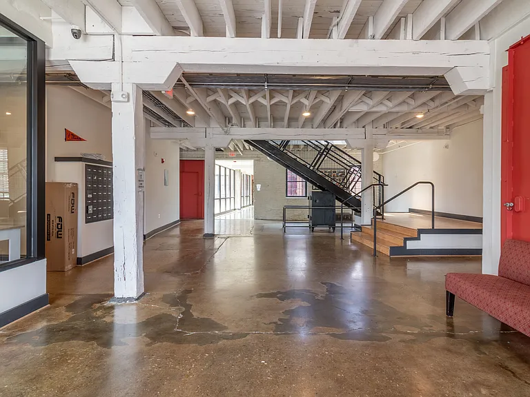 Long Lofts — Photo 25